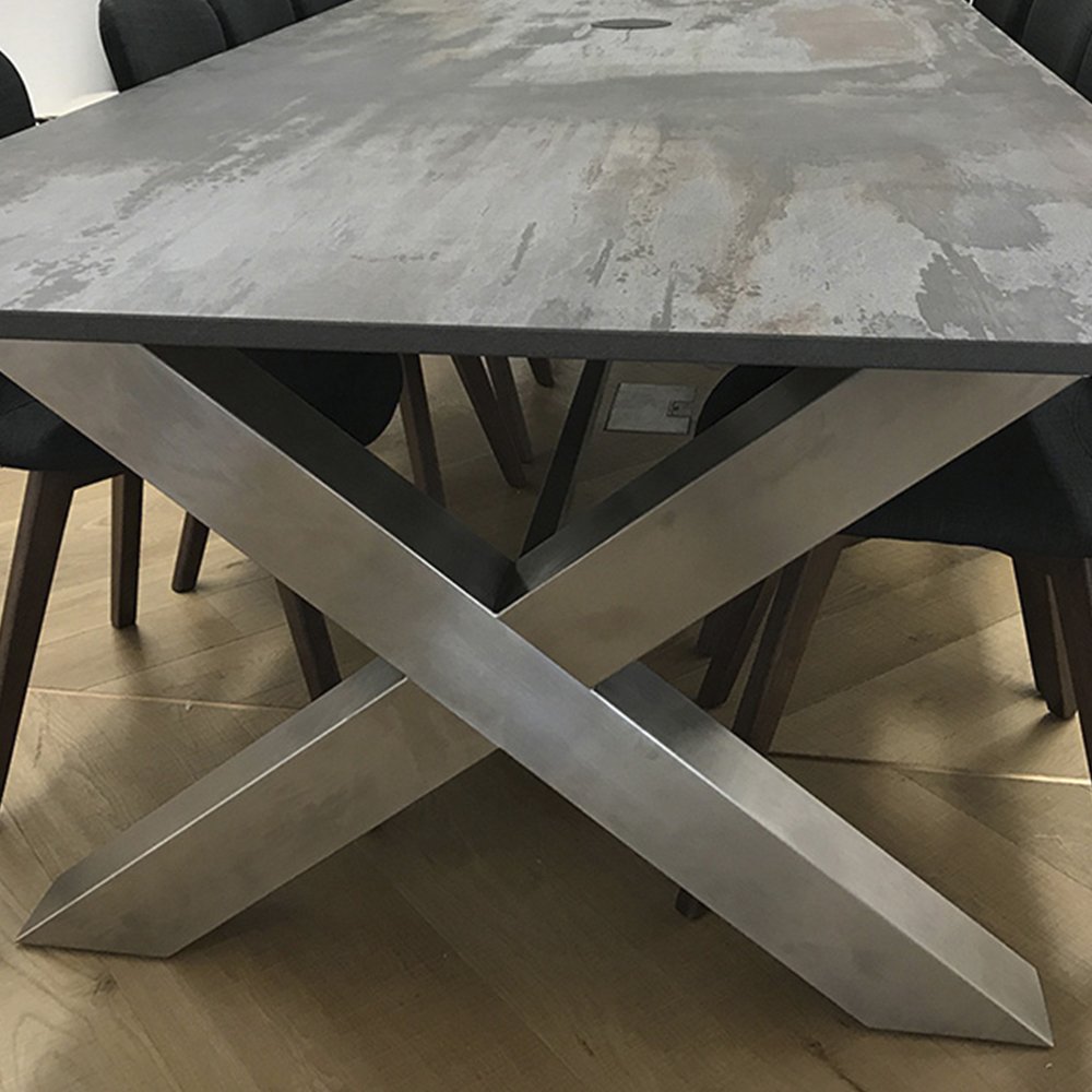 Cross table top Dekton Cross table top Dekton