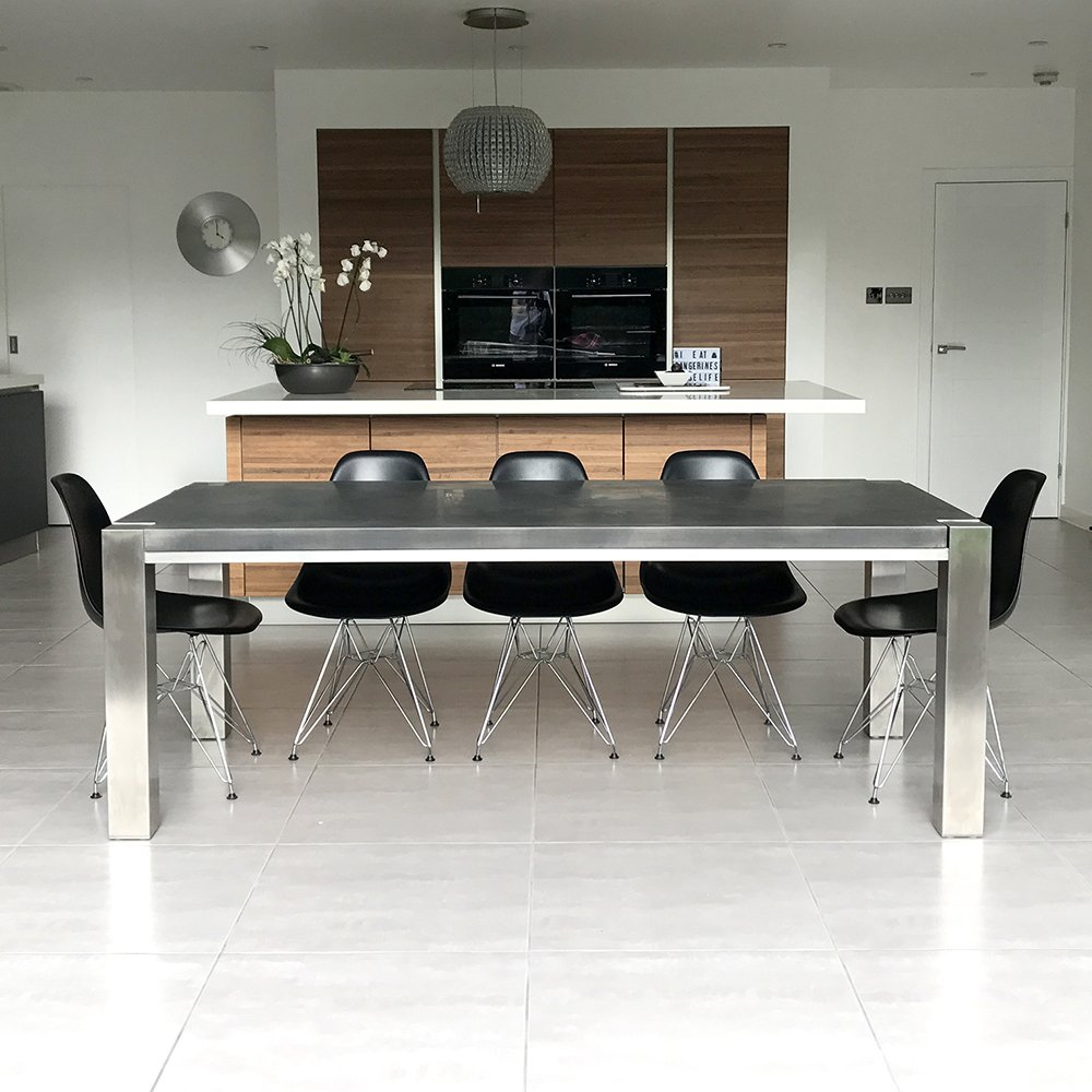 Zinc Trunk table Zinc Trunk table