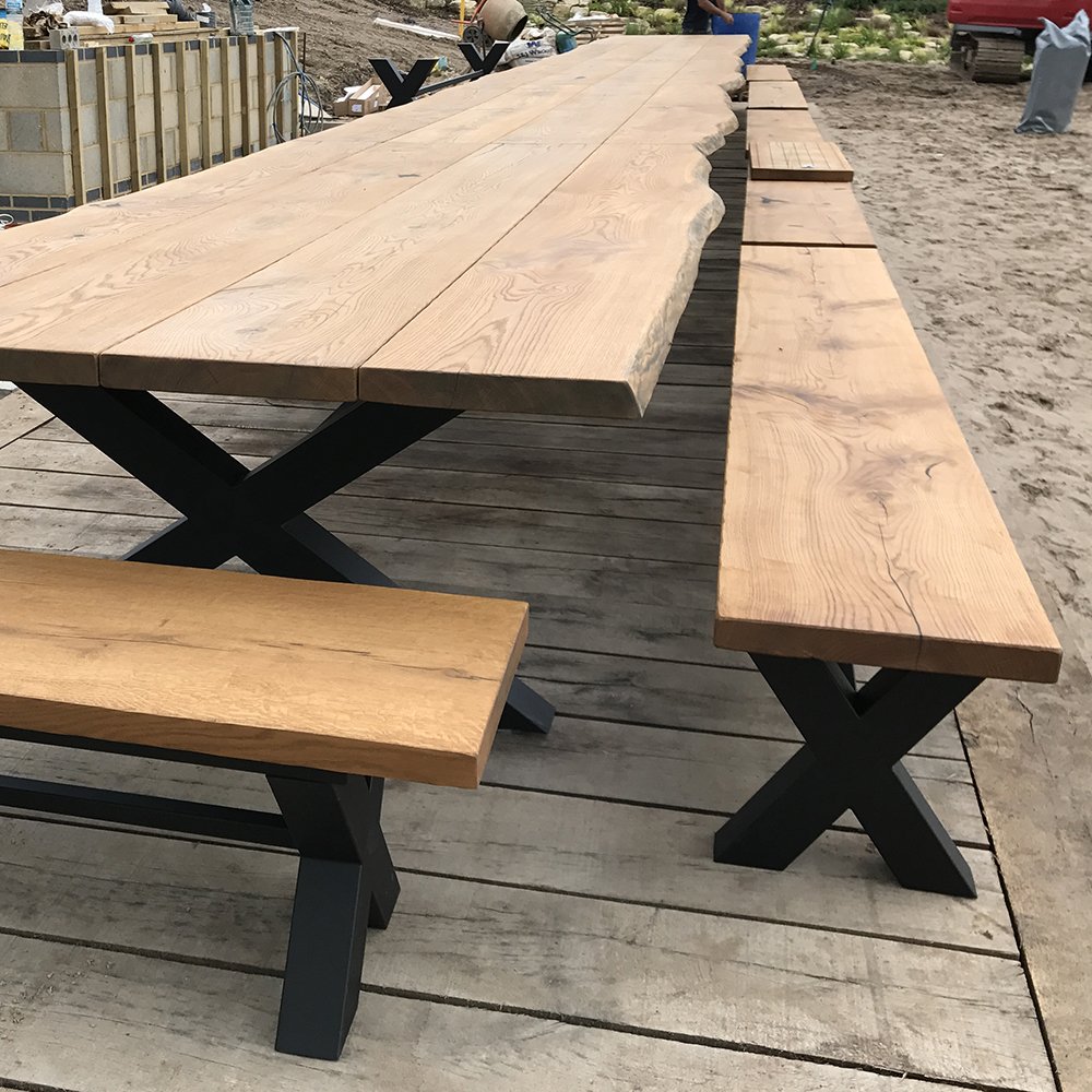 Oak banquet table with matching benches Oak banquet table with matching benches
